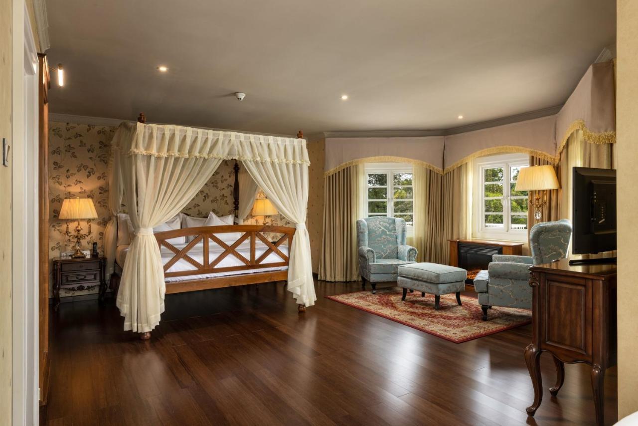 The Westbury Palace Nuwara Eliya Extérieur photo