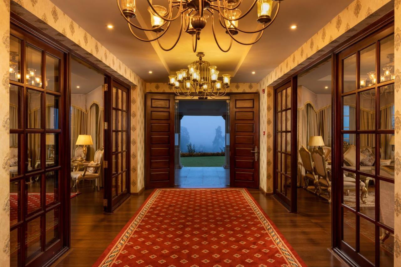 The Westbury Palace Nuwara Eliya Extérieur photo